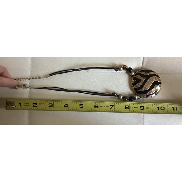 Kenneth Cole KC Jewelry Necklace Disc Pendant & Earrings Black Tiger Animal Prnt - Picture 12 of 12